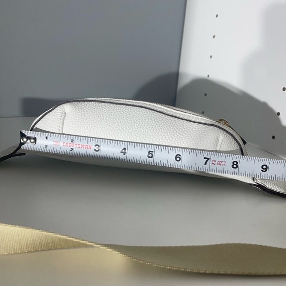 NWT Michael Kors Soft BeltBag - Picture 7 of 9